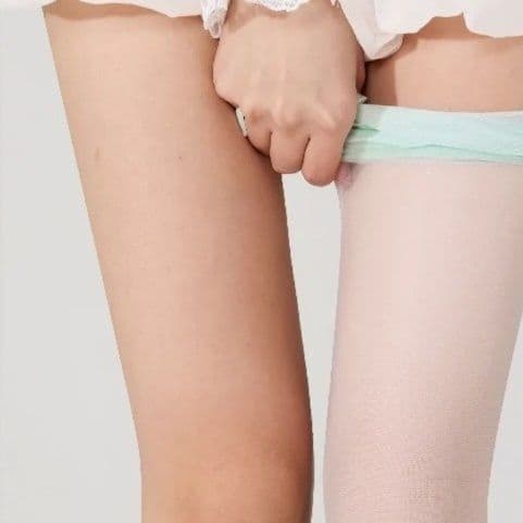 タイツ 透きとおる薄膜のようなタイツ