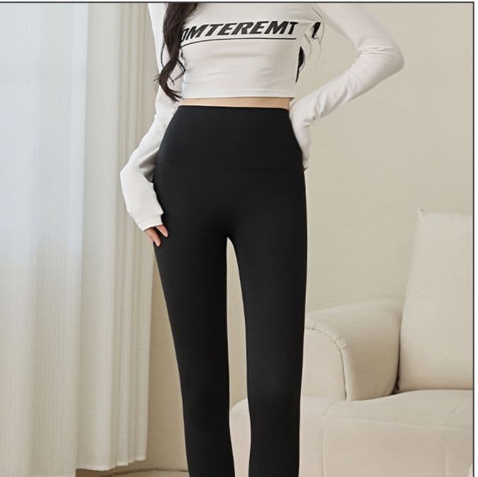タイツ なめらか美脚シームレスレギンス